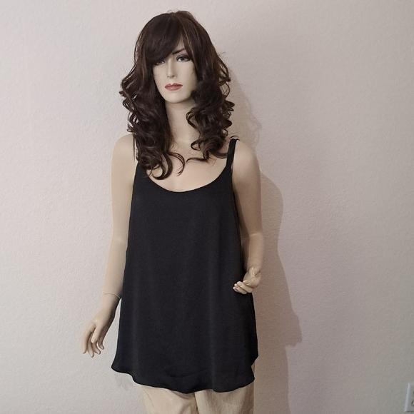 Black Sleeveless Camisole with Strappy Back - Picture 15 of 16